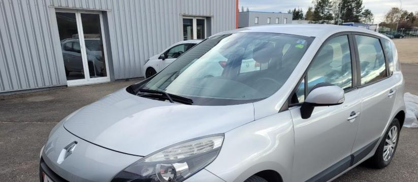 Renault Scenic 1.5 dCi Expression 2600 €